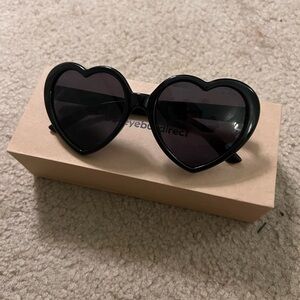 Heart-Shaped Black Sunglasses